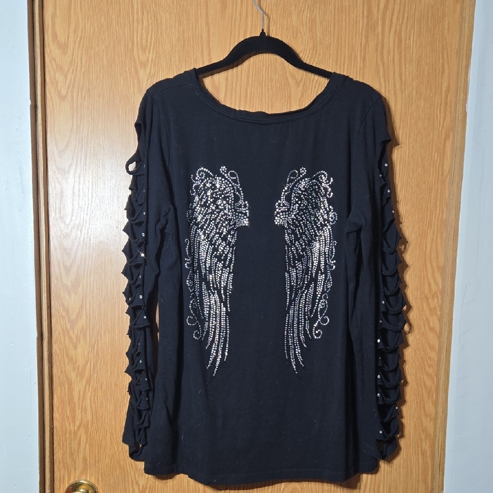 Zenana Outfitters Black Wing Design Cutout Sleeve Top